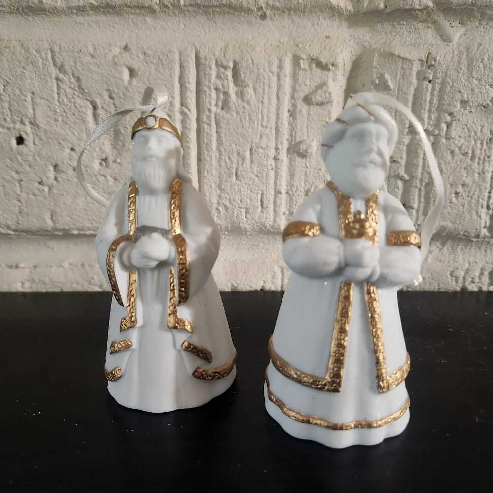 Hallmark Ornament 1996 Melchior Gold Magi Caspar Bells